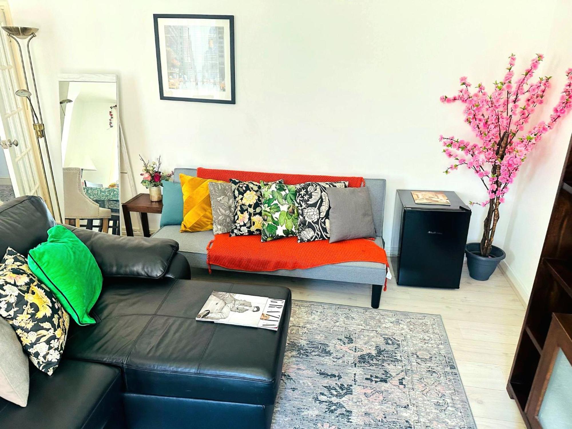 Lovely Quiet Spacious Apartment Around Little Venice Desirable Location By Ricky & Giustina * London